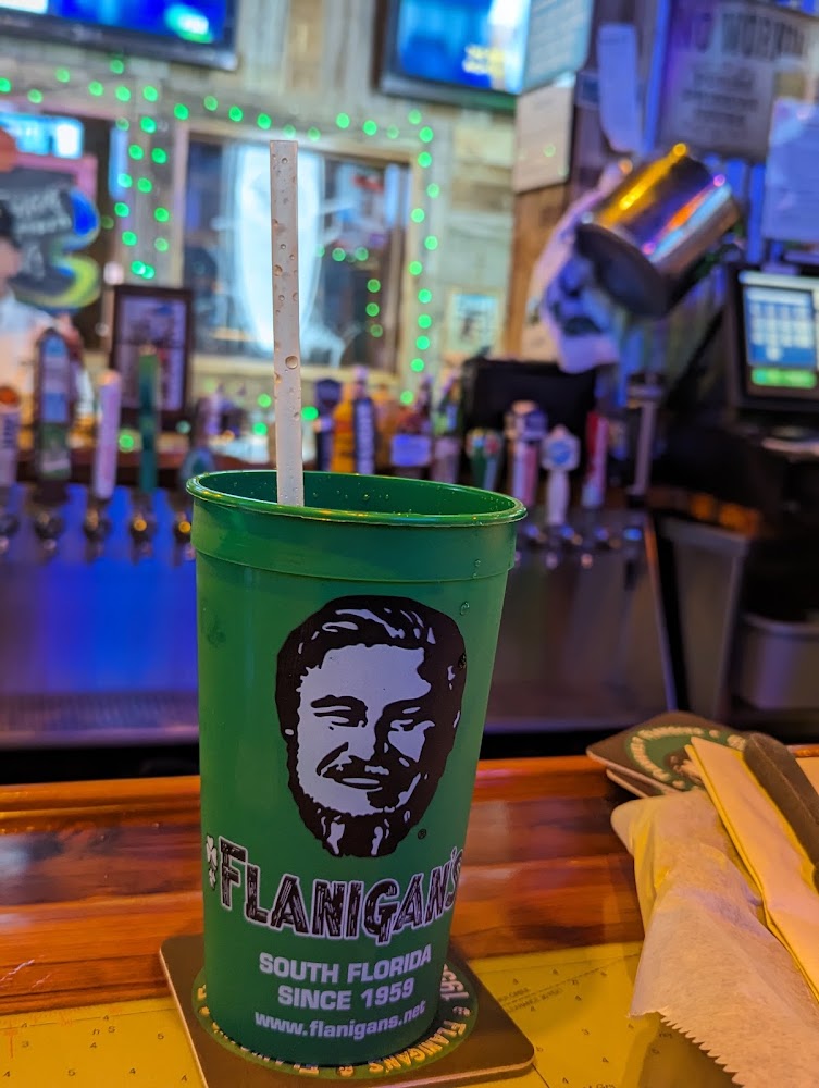 Flanigan's Seafood Bar and Grill in Boca Raton — photo 4